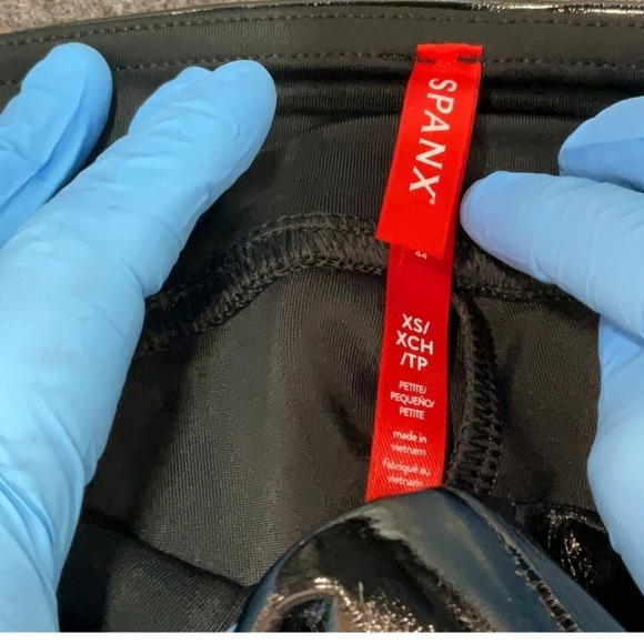 SPANX Black Glossy Leggings - Picture 3 of 3